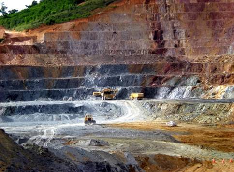 Open pit mining operations 
